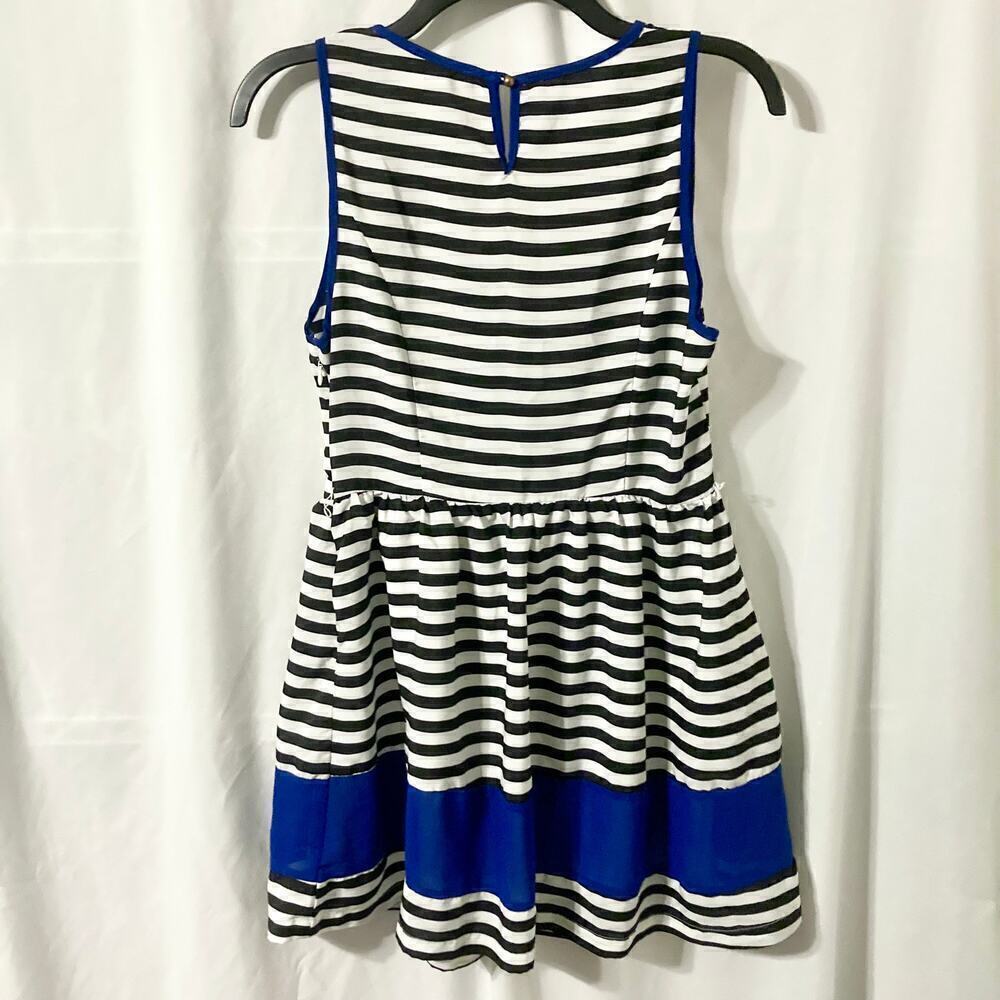 A'gaci Women's M Sleeveless Striped Dress - Picture 3 of 12